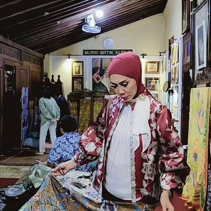 terima-kasih-lestari-moerdijat-okky-asokawati-kunjungan-muria-batik