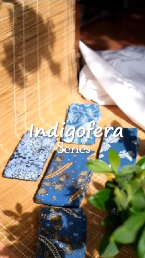 indigofera-series-batik-warna-biru-muda-alami-muria-batik