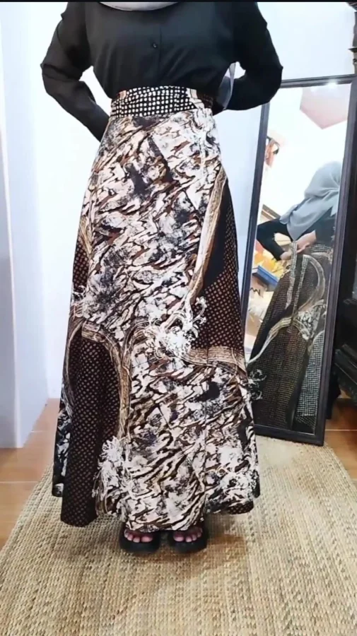 tutorial-rok-lilit-batik-gaya-cantik-praktis-stok-motif