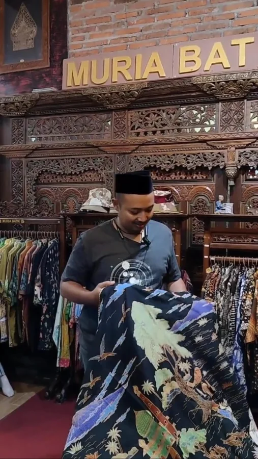 pesan-anak-muda-batik-bukan-kain-kuno-cara-bicara-beraksi