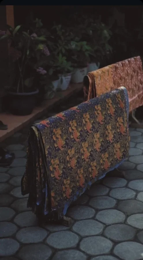 fungsi-penjemuran-batik-proses-pelorotan-lilin