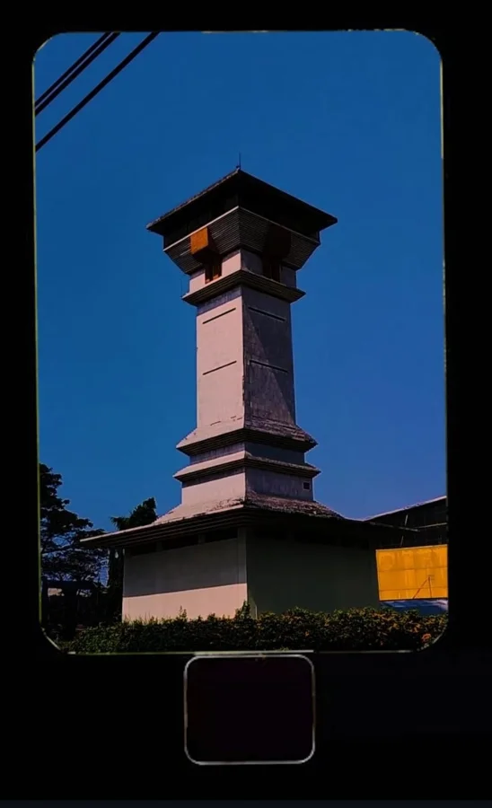 tugu-identitas-kudus-ikon-tiga-tiang-simbolis-wajib-kunjung
